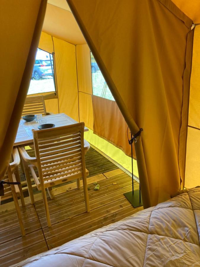 Oh! Campings - Camping Paradis A L'Ombre Des Tilleuls Peyrouse Exterior foto